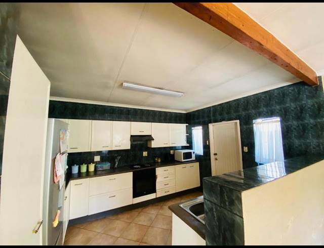 3 BEDROOM HOUSE FOR SALE IN KENSINGTON